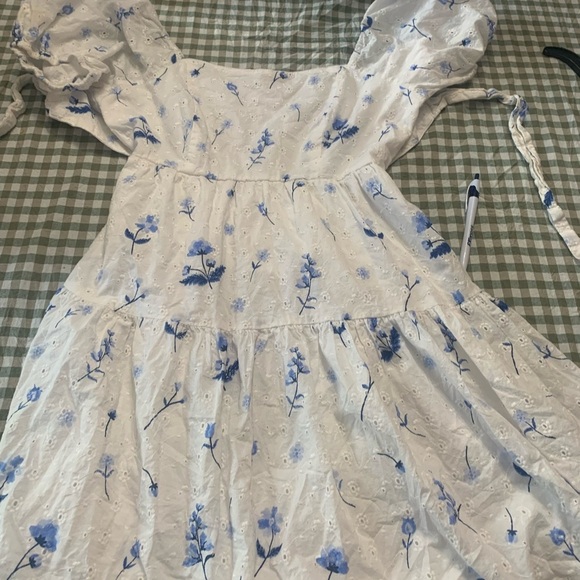 Jessica Simpson White and Blue Floral Dress - Picture 1 of 5